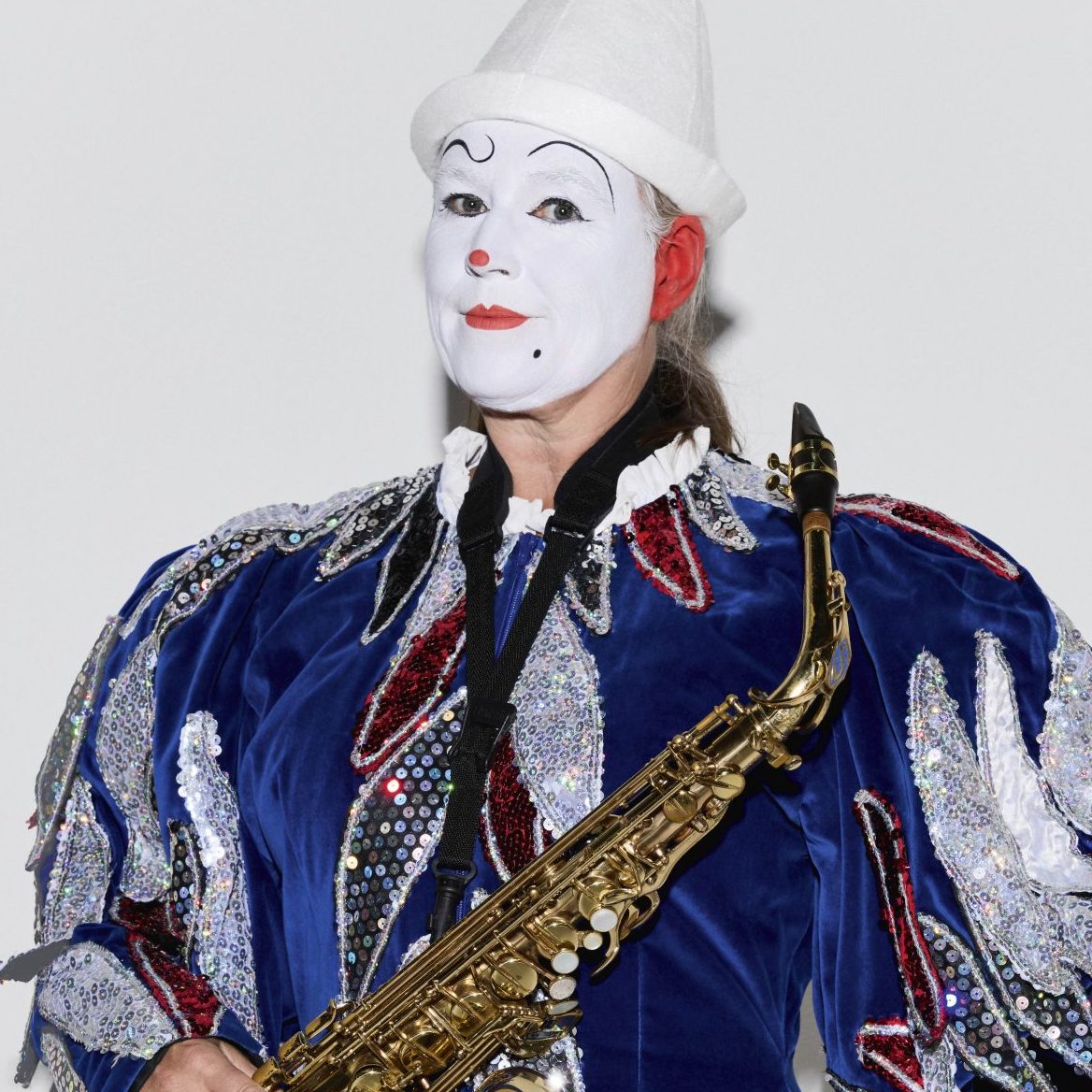 Clown Karin (54): ‘Het draait niet om ‘lekker gek doen’, het is een ambacht met een lange geschiedenis’