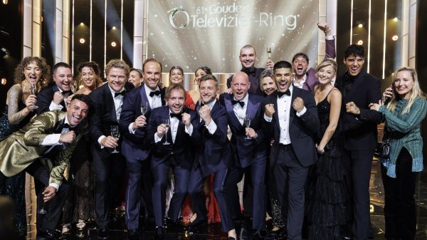 De Bondgenoten met Julia tijdens Gouden Televizier-Ring Gala