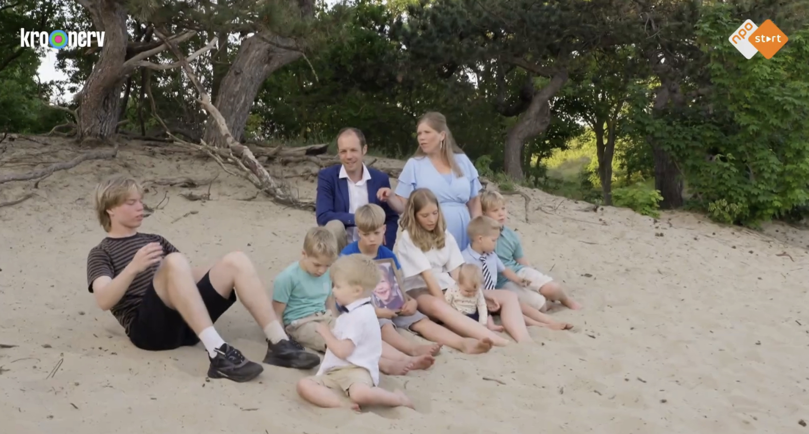 Fotoshoot met 9 kinderen is geen makkie, zien we in 'Een Huis Vol'