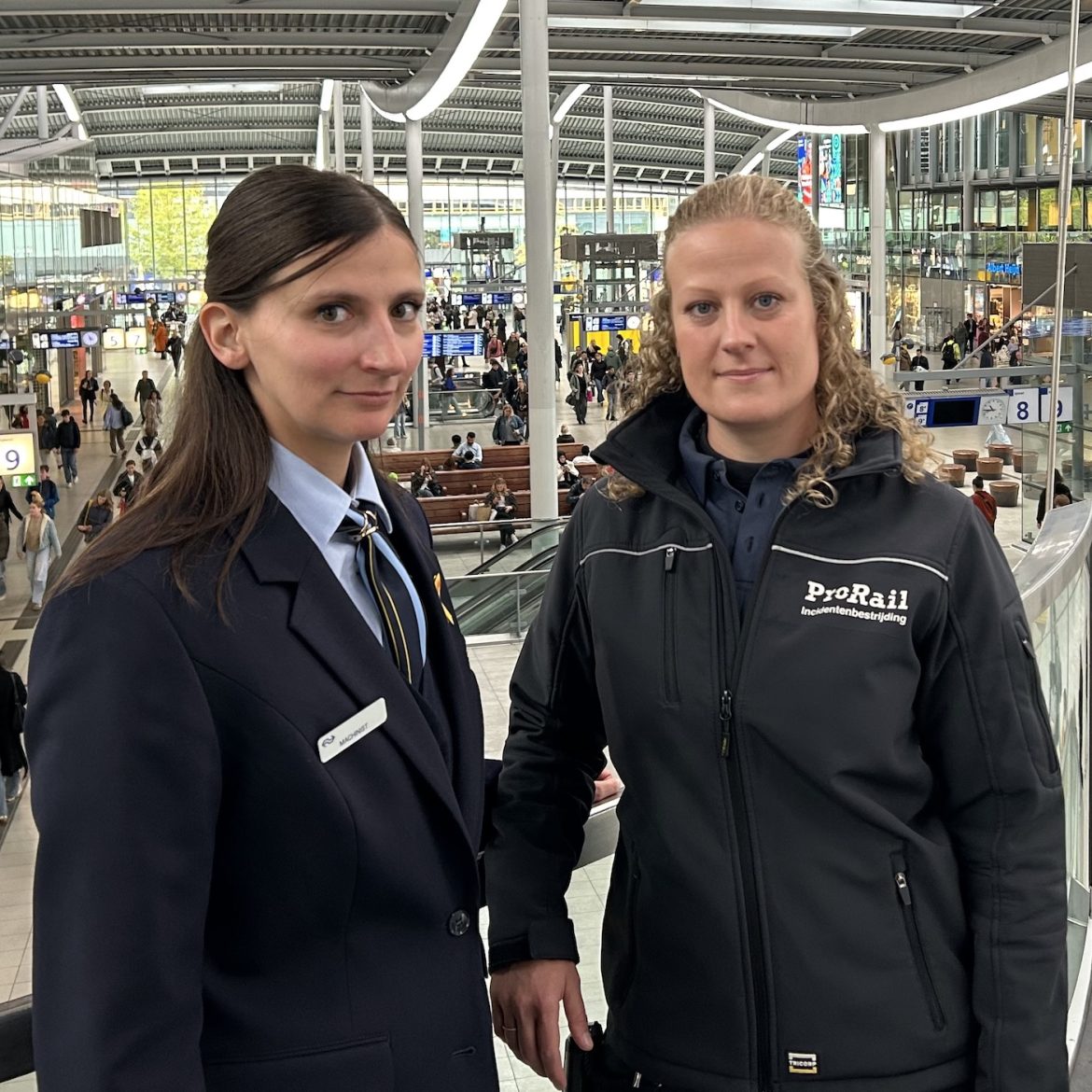 Machinist en incidentenbestrijder staan samen op Utrecht Centraal | Spoorpersoneel vertelt over impact van zelfdoding op het spoor
