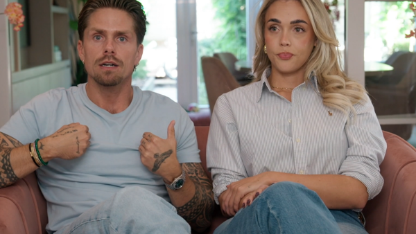 André Hazes en zijn vriendin Noa in hun realitysoap