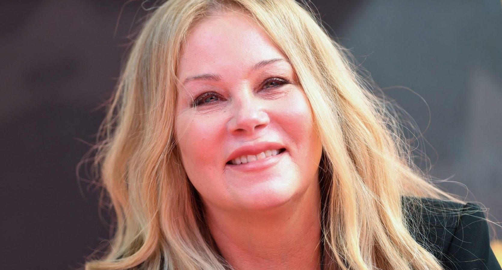 Christina Applegate tijdens een rodeloperevent